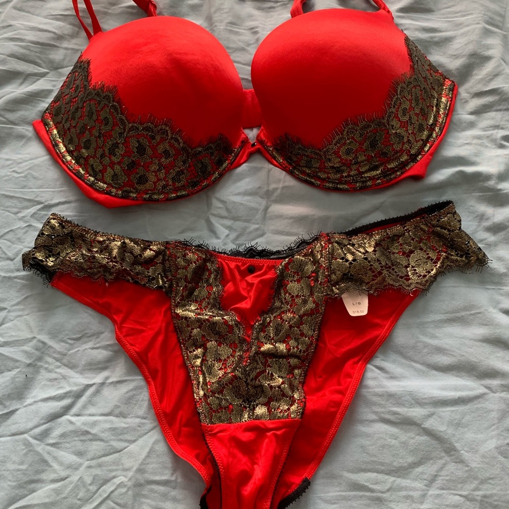 NWT 36DD PushUp and Panty